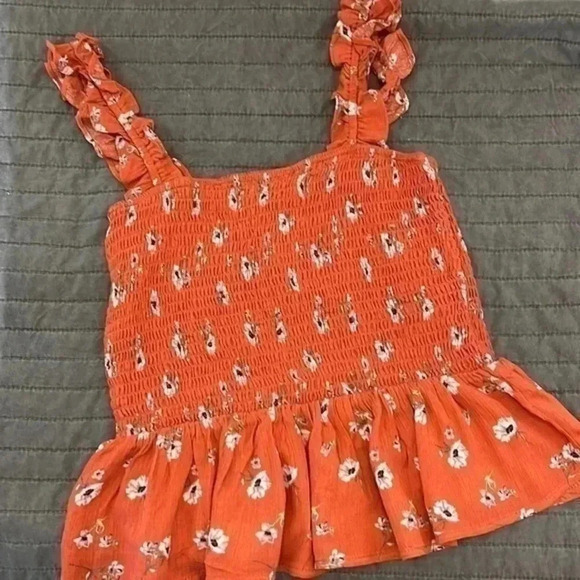 Forever 21 Tops - Ruffle strap, crop top